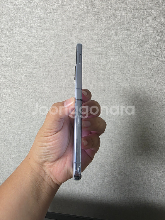 갤럭시 Z플립4 블루 256기가 팝니다--4