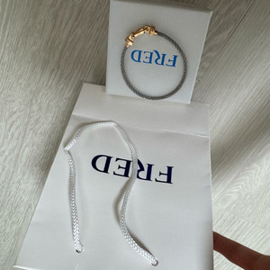 [새상품 풀박] 프레드 뱅글(미디움,로골,16cm)
