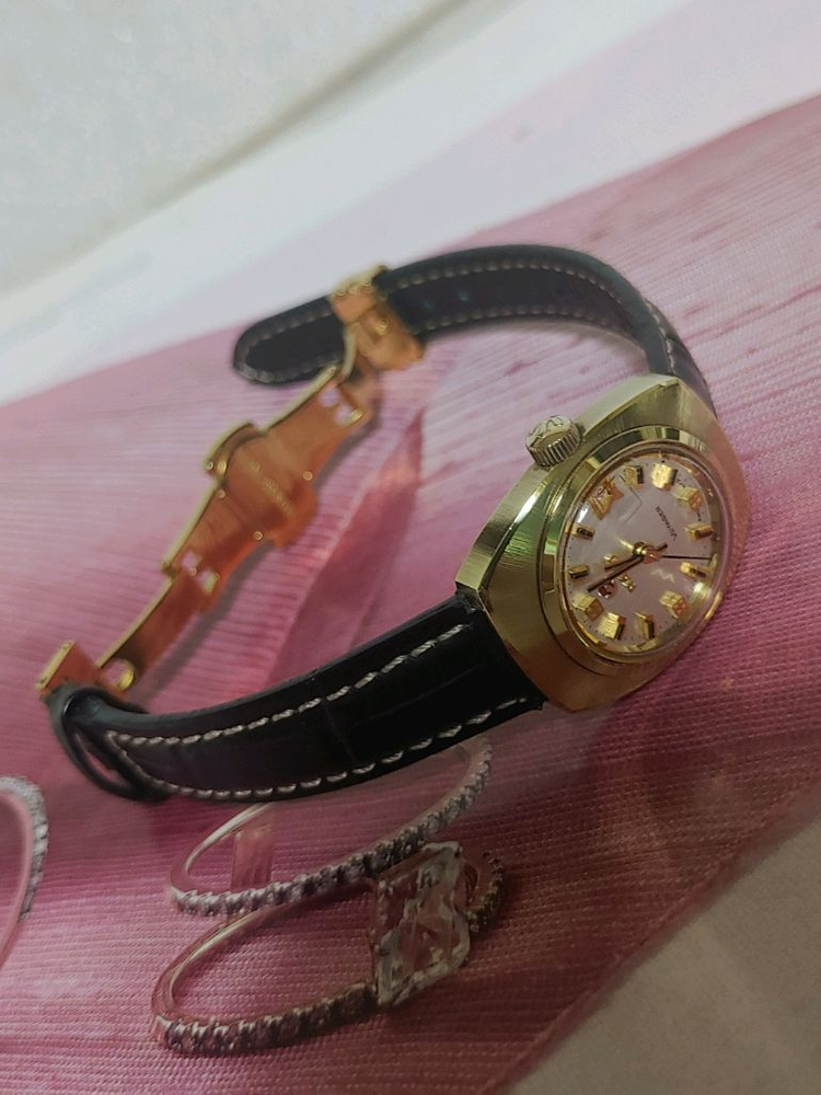 라도 오토 여성용 금장가죽시계 이미지