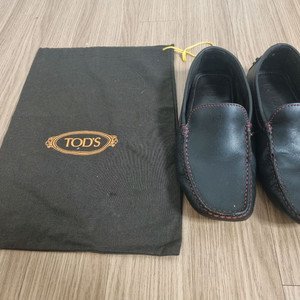 토즈 페라리 콜라보 드라이빙 슈즈 250 로퍼