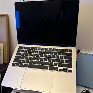 맥북 에어 M3 RAM 16GB / SSD 512 GB