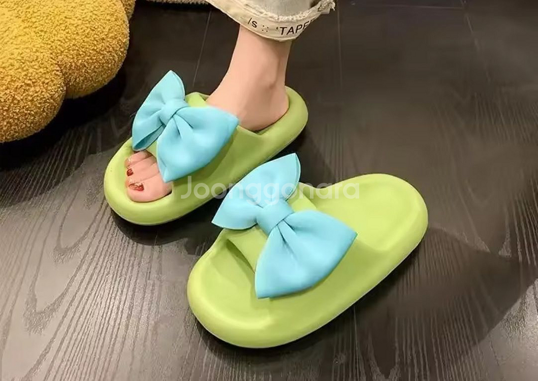 새제품 리본 슬리퍼 폭신푹신한 여성신발--3