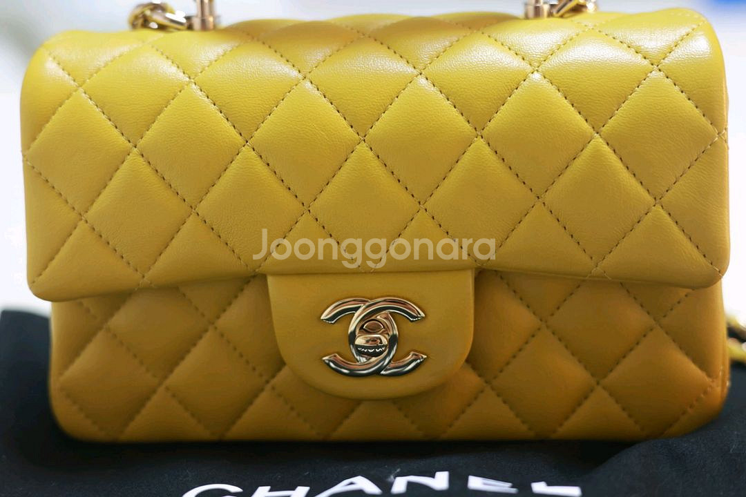 샤넬 뉴미니 탑핸들--1