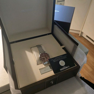 론진 레전드다이버 39mm 테라코타 색상 국내정식