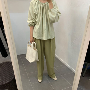 올리브 핀턱 슬랙스 하우스 슬랙스