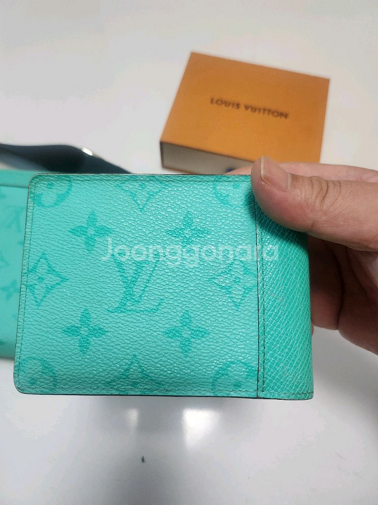 루이비통 크로스백--2