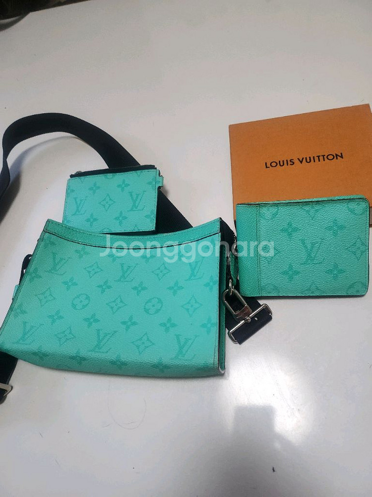 루이비통 크로스백--4