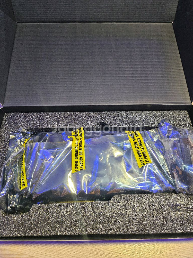 GIGABYTE Radeon RX 9070 XT--3