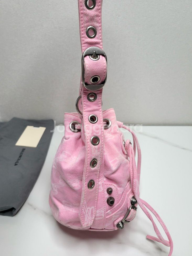 (한정판/A+)발렌시아가 르 카콜 데님 버킷 숄더백--4