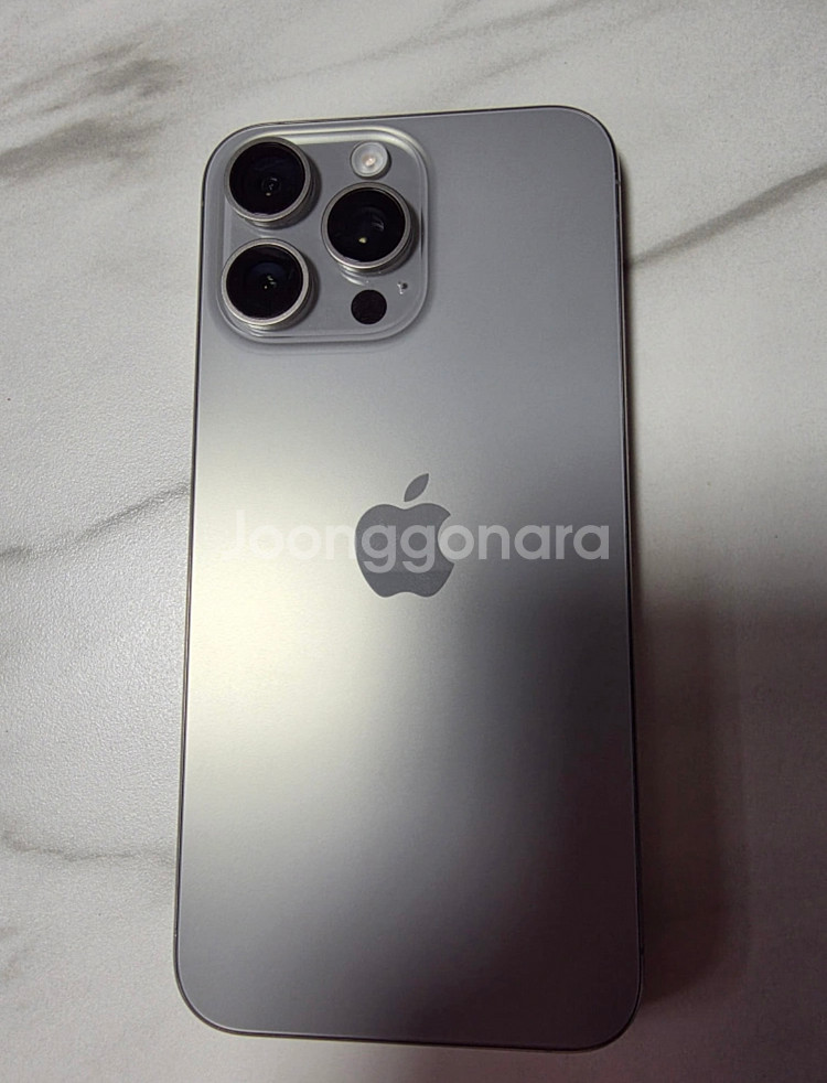 아이폰 15 Pro Max 티타늄 512GB S급 팝니--0