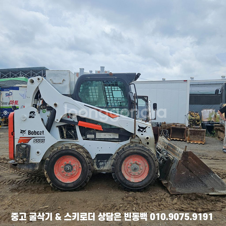밥캣 S595 17년식 말뚝형 75마력 중고 스키로더--1