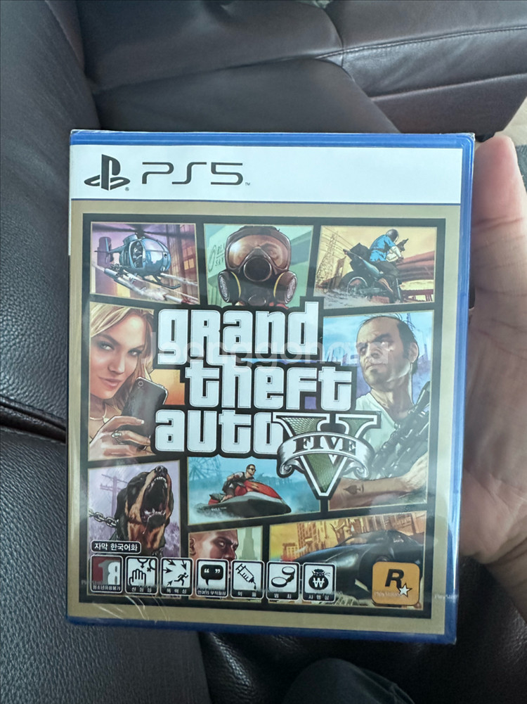 플스5 GTA5 미개봉 새제품--0