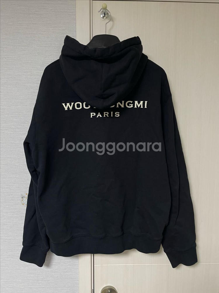 [50] 우영미 블랙 백로고 후드티--0