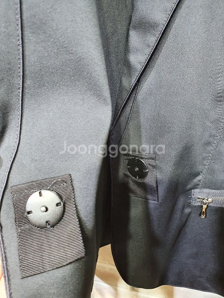 택부착 타시뉴욕 342,000원 블랙 스티치 자켓 66--6
