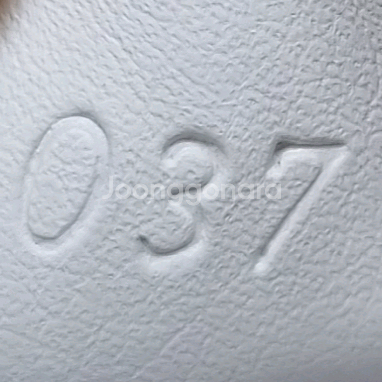 질스튜어트 여성가죽스니커즈 240--5