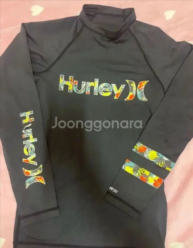 Hurley 헐리 래쉬가드 S사이즈--0