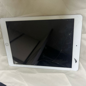 아이패드 6세대(액정파손)