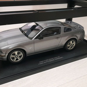 오토아트1/18 포드 머스탱