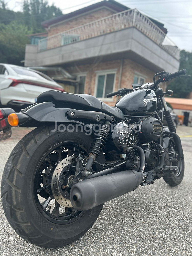 아퀼라125 21년 1만 깔끔한바이크 판매합니다--2