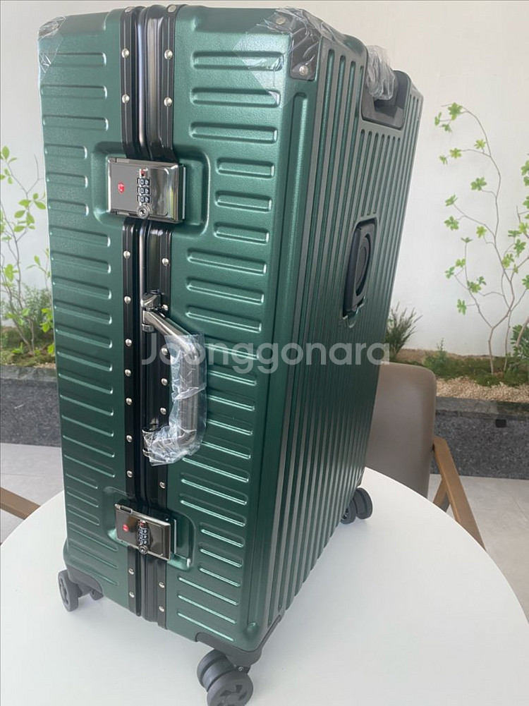 (새제품) 28인치 폴리카보네이트 하드캐리어 진그린민트--1