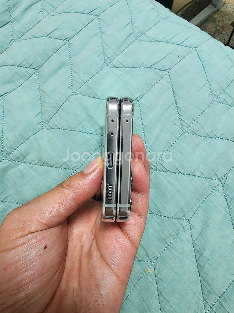 갤럭시Z플립5 512G 자급제풀박스상태 양호--4