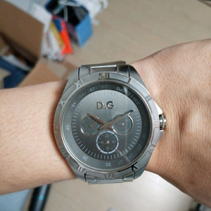 정품 돌체앤가바나 D&G 메탈시계 실버