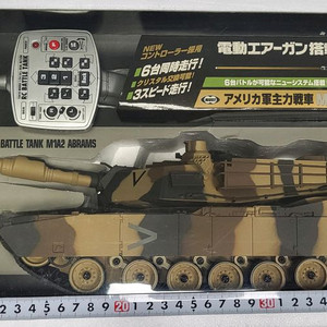 1/24 RC 배틀 탱크 M1A2 에이브람스(작동불가)