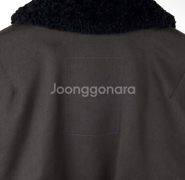 [M] 버버리 남성 시어링 헌터 봄버 무스탕 자켓 오터--4
