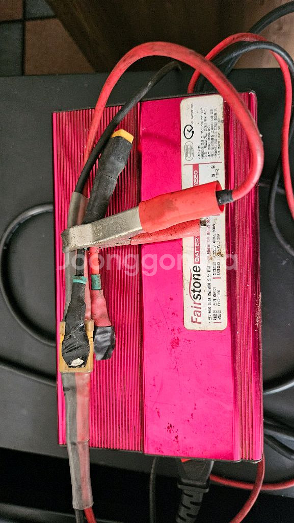 FairStone 배터리 충전기 FHC-1220입니다--0