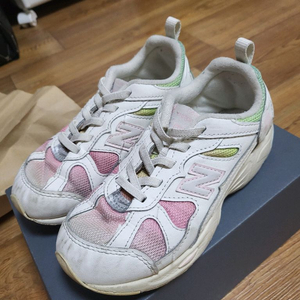 뉴발란스 키즈 운동화 185, 아디다스 운동화 180