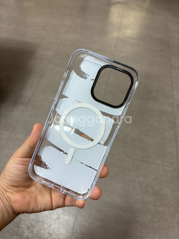아이폰15 pro max 케이스티파이 케이스 팝니다!--2