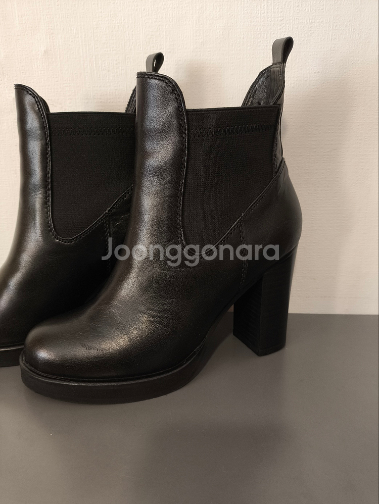 35 225~230mm 슈콤마보니 앵클부츠 구두--1