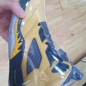 나이키 조던5 리트로 미시건 275 새상품