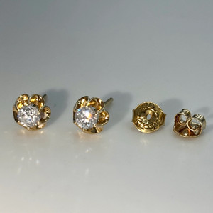 14k 꽃 큐빅 귀걸이