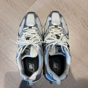 뉴발란스 530 245사이즈
