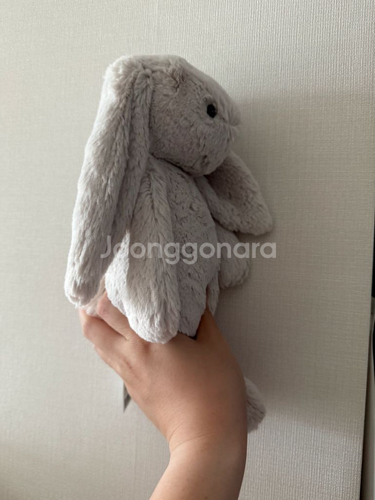 젤리캣 M 사이즈 토끼 인형 판매합니다.--0