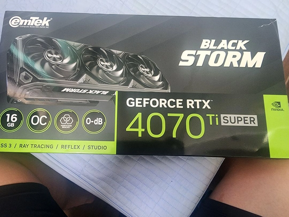 이엠텍 GeForce RTX 4070 Ti SUPER 이미지