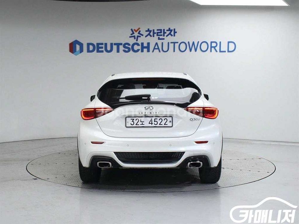 [인피니티]Q30 2.0 스포츠 에센셜 (5인승) #앱--3
