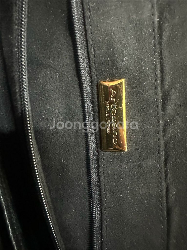 [정품] Artesano타조 가죽 토트백 (새것300만--5