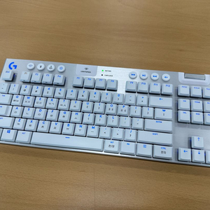 G913 TKL 화이트 갈축(택타일) [로지텍]