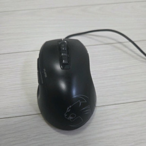 로켓 Kone pure 게이밍 마우스 오울아이