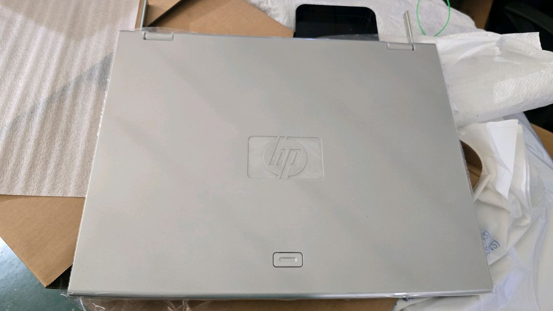 HP TFT7600 RKM 랙마운트 키보드 콘솔 모니터--2