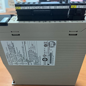 야스카와(Yaskawa) SGDV-2R8A01B
