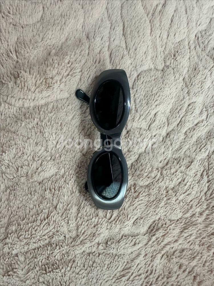 펜디SL 7136 유니크 빈티지 선글라스 판매합니다--0