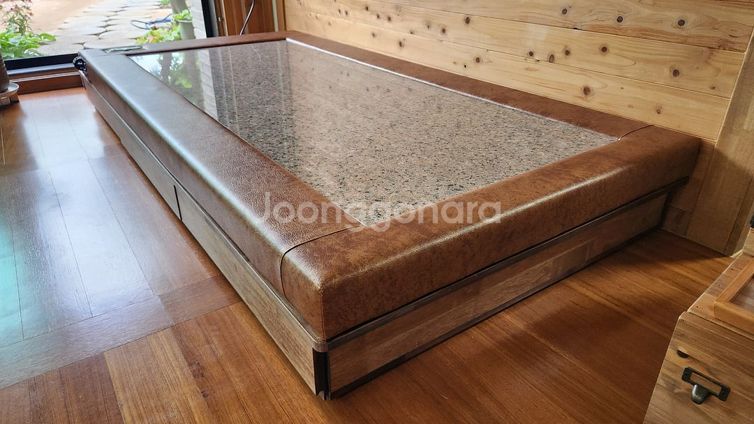 (새거)맥반석싱글돌침대와 맞춤원목프레임 함께 판매합니다--2