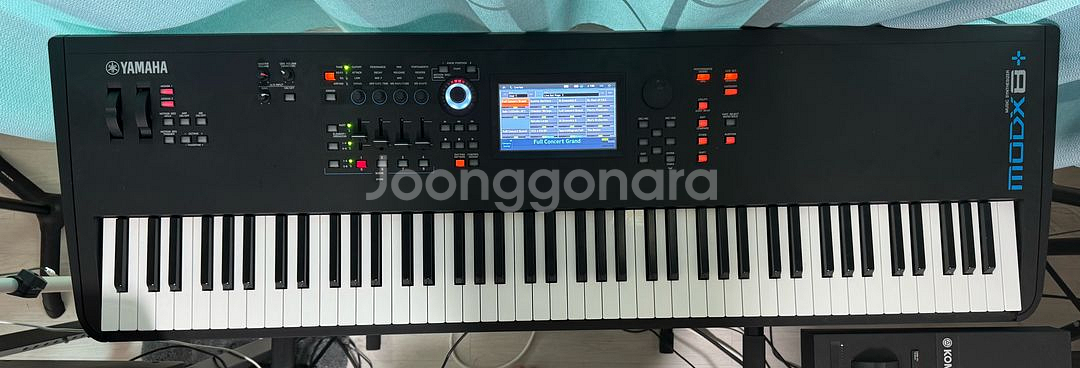 Yamaha modx8+--0