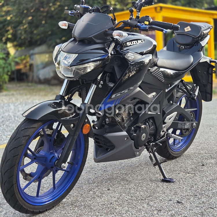 21년식 GSX-S125 짧은키로수 저렴하게 판매합니다--0