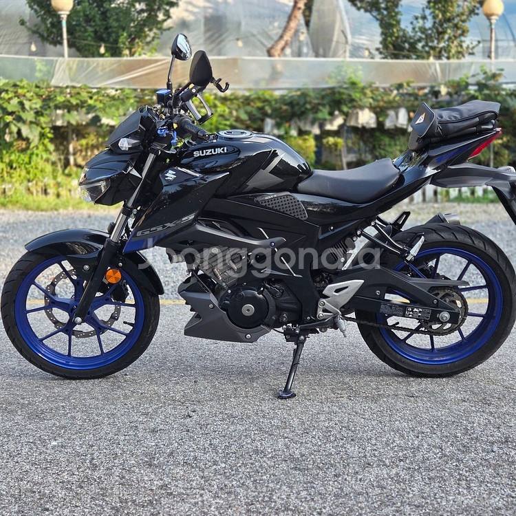 21년식 GSX-S125 짧은키로수 저렴하게 판매합니다--1