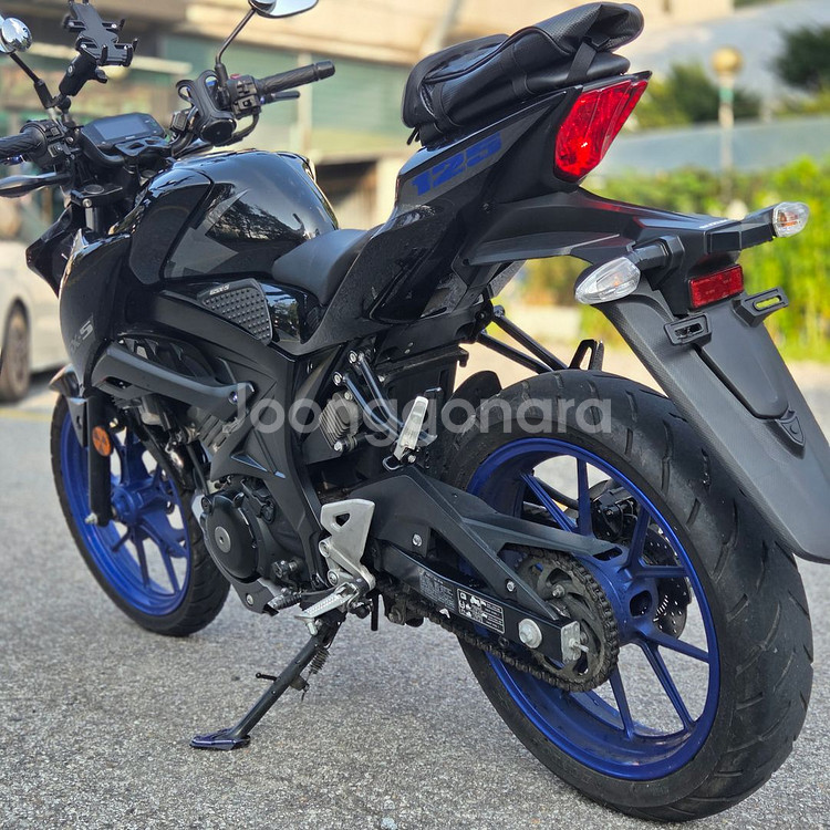 21년식 GSX-S125 짧은키로수 저렴하게 판매합니다--2