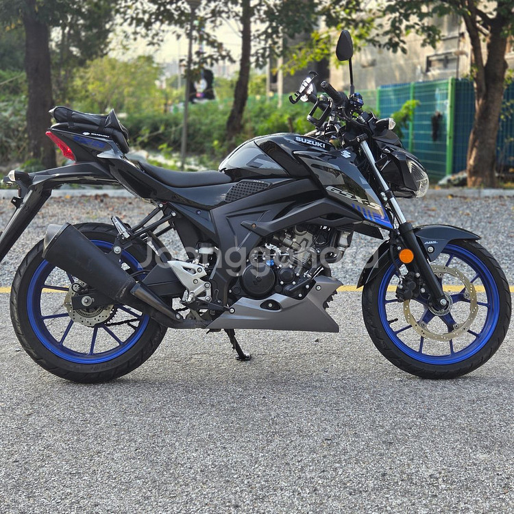 21년식 GSX-S125 짧은키로수 저렴하게 판매합니다--5